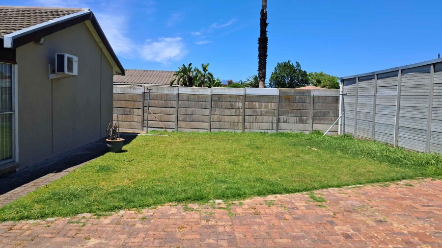 3 Bedroom Property for Sale in Windsor Park Western Cape